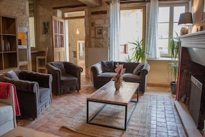 Comfort-mökki, kylpyhuone makuuhuoneen yhteydessä (Louis) | Lounge