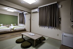 Family Room | Down comforters, blackout drapes, iron/ironing board, free WiFi - Hotel Lantana Naha matsuyama (Naha)