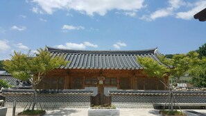 Exterior - Jeonju Geune (Jeonju)