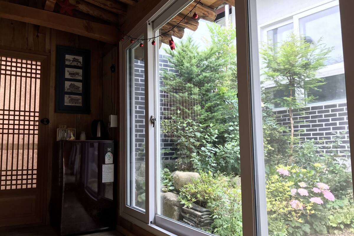 Traditional Studio (An-Chae)