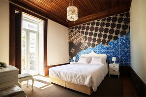 Zimmersafe, Schreibtisch, Bügeleisen/Bügelbrett, Zustellbetten