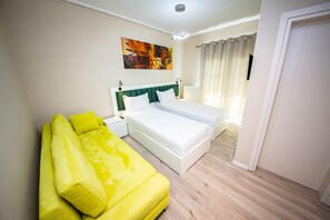 三人房, 阳台, 海景 | 办公桌、隔音、免费 WiFi、床单