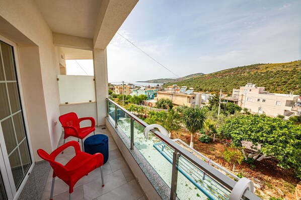Apartment, 1 Bedroom, Balcony, Sea View | Balcony