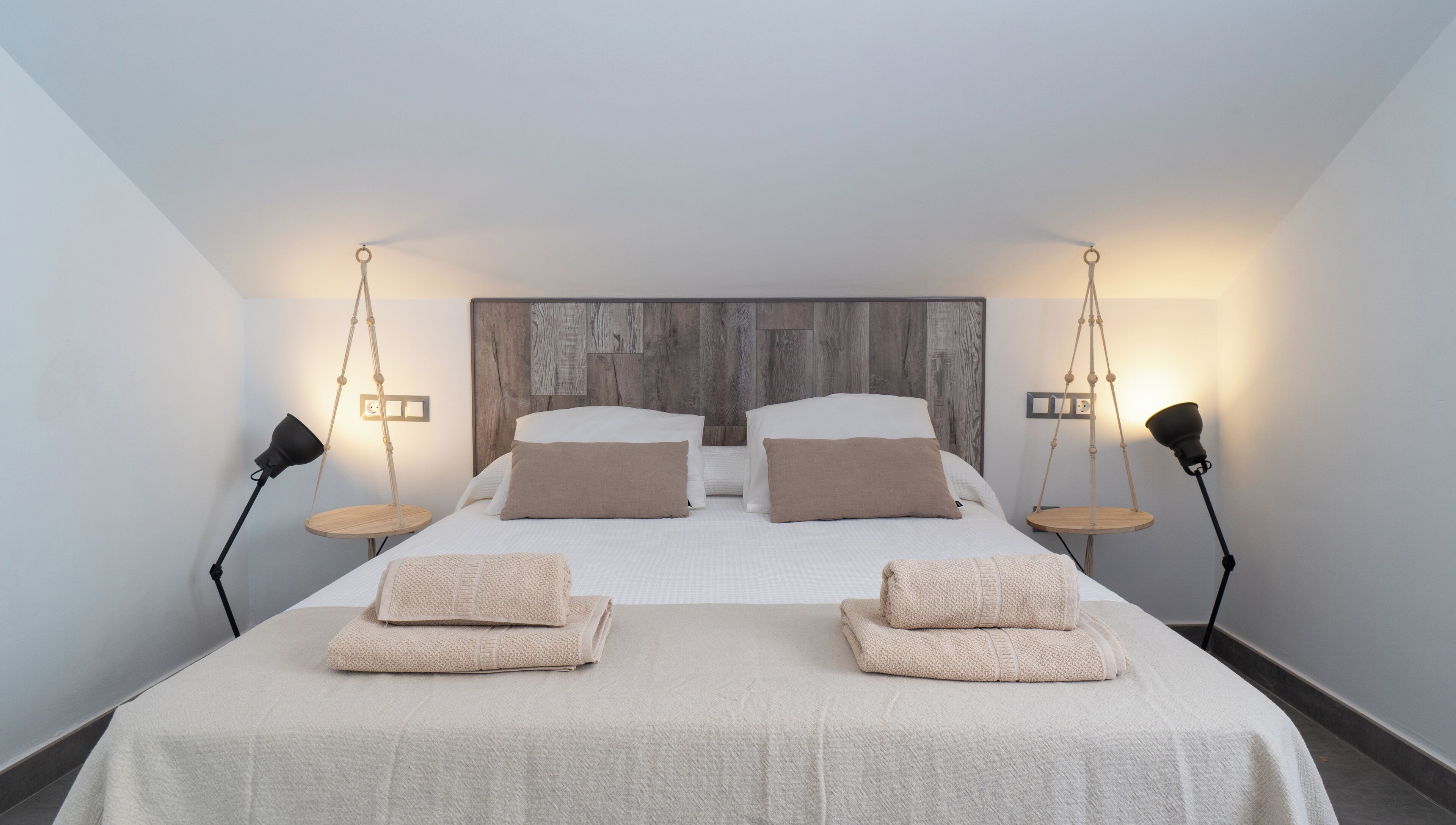 Iron/ironing board, travel cot, free WiFi, bed sheets