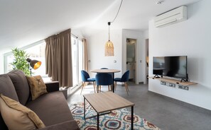 Ropa de cama de alta calidad, edredón y tabla de planchar con plancha 