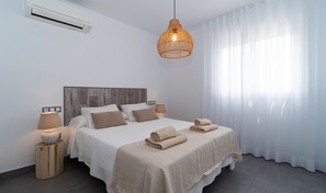 Iron/ironing board, travel cot, free WiFi, bed sheets