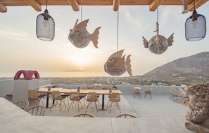 Bar (on property) - Nano Suites (Santorini)