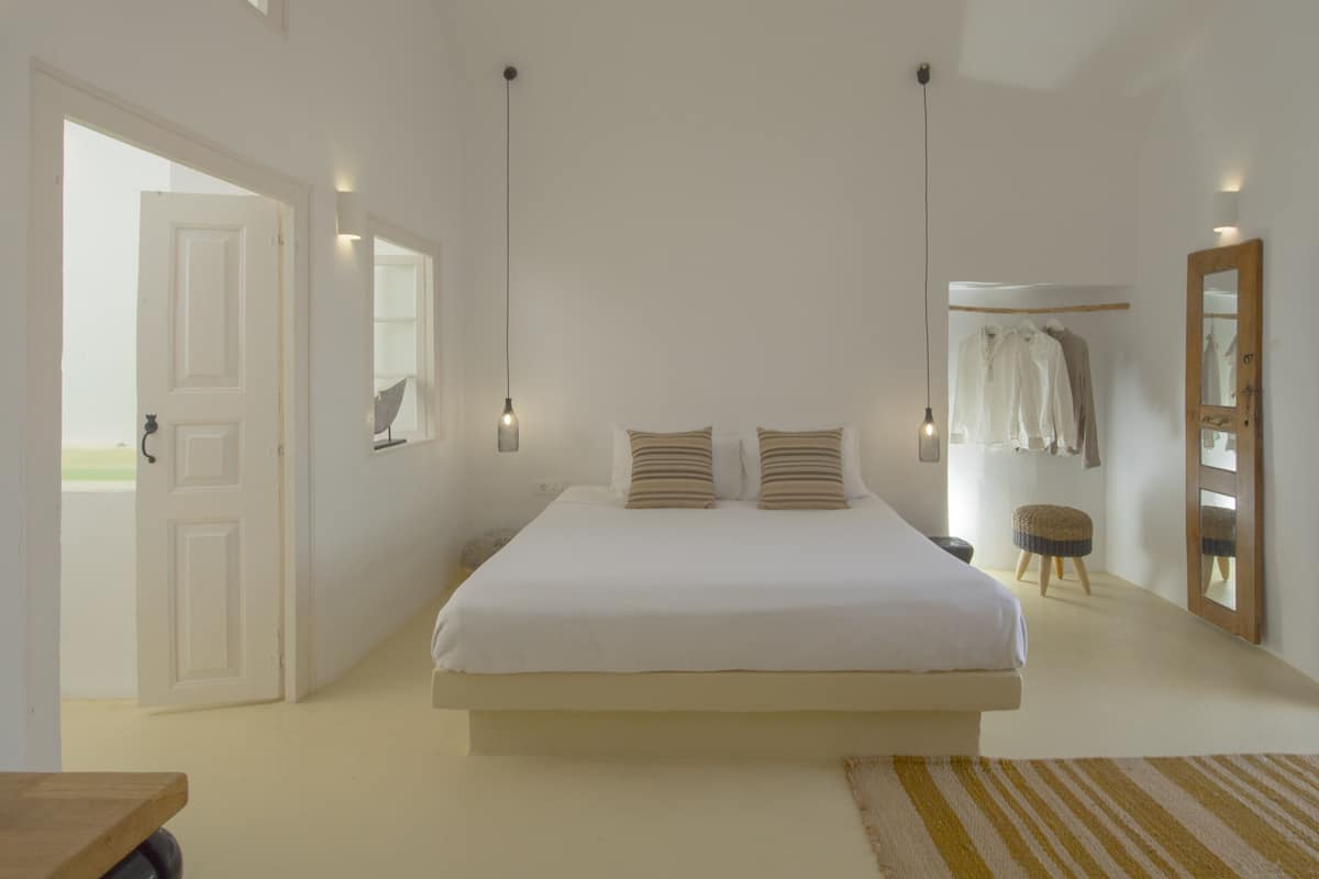 Superior Suite (Indoor Plunge Pool, Cave Suite) | 1 bedroom, in-room safe, individually decorated, individually furnished