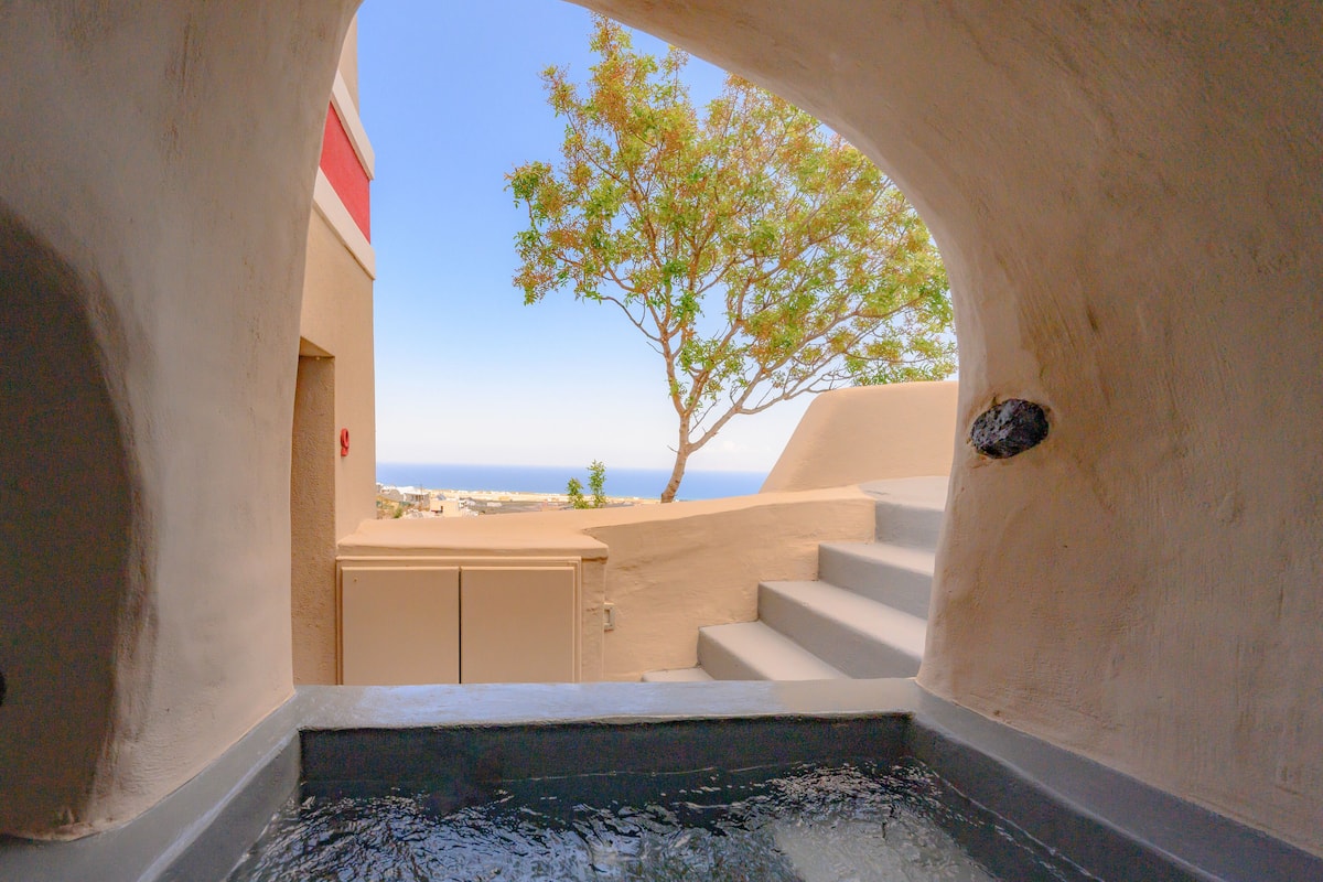 Exclusive Suite, Jetted Tub | View from room