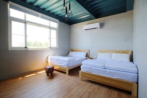 Kamar Quadruple, hanya perempuan, kamar mandi pribadi | Brankas, kedap suara, Wi-Fi gratis, dan seprai linen