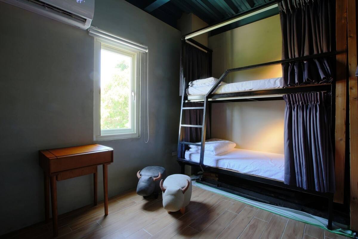 In-room safe, soundproofing, WiFi (free), bed sheets