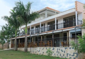 Mặt tiền nơi lưu trú