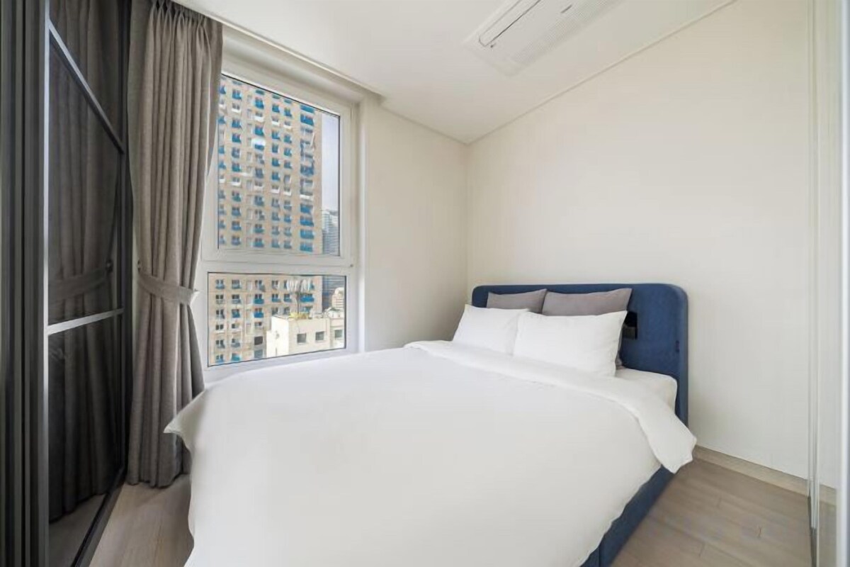 Edredón, insonorización, wifi gratis y ropa de cama 