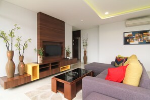Family Apartment | Living room - Rozelle Hotel (Bandung)
