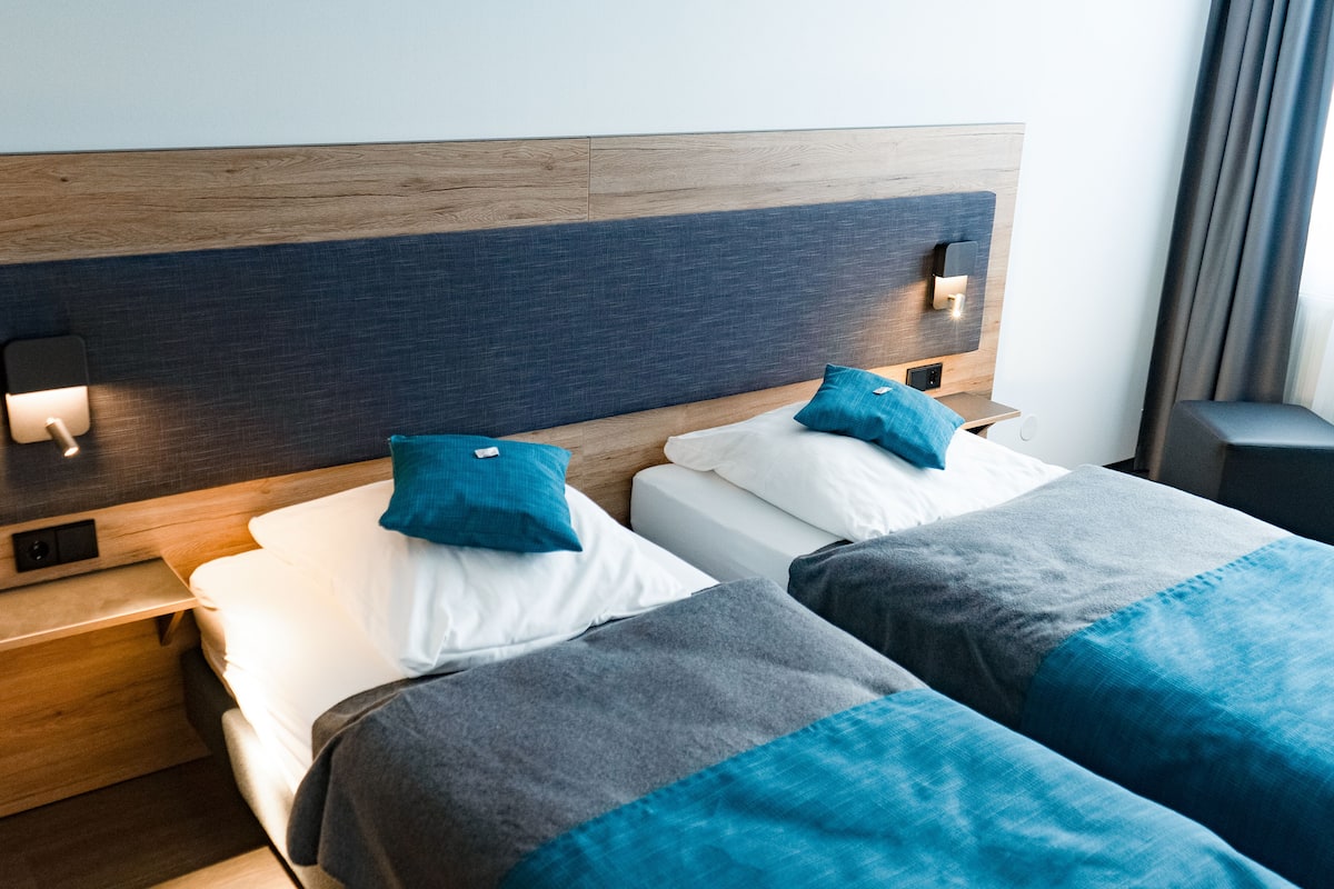 classic double room | 1 bedroom, desk, blackout curtains, free wifi