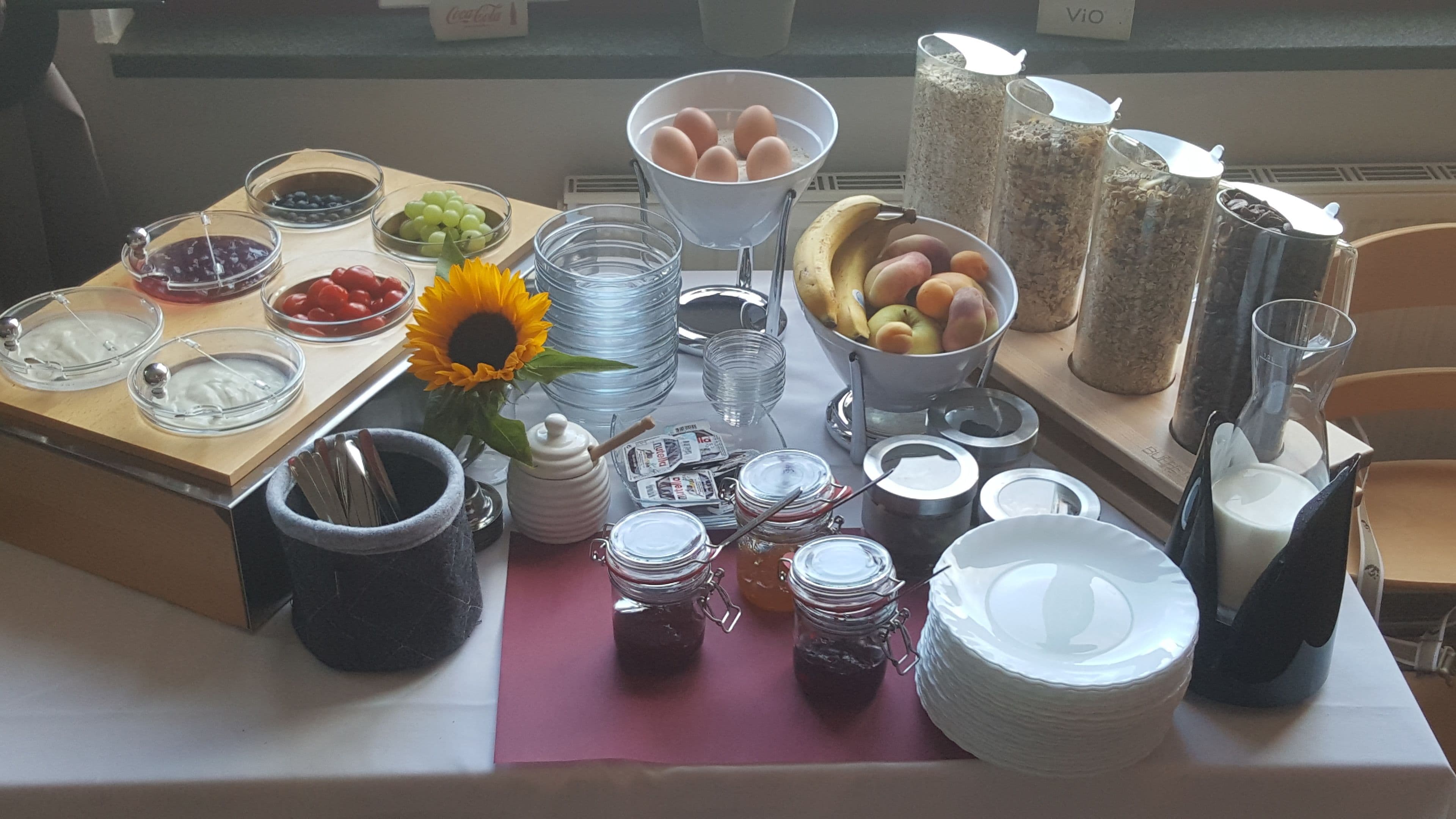 Daily buffet breakfast (EUR 8.9 per person)