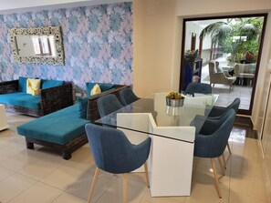 Dining - Balneario Pozo de la Salud (Sabinosa)