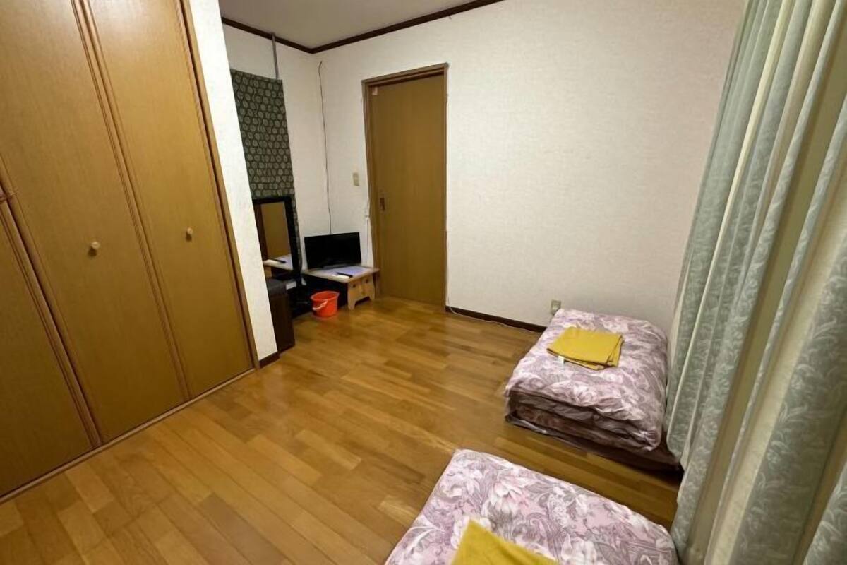 Iron/ironing board (on request), WiFi (free), bed sheets