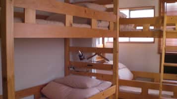 Standaard kamer, niet-roken | Een strijkplank/strijkijzer, gratis wifi, beddengoed