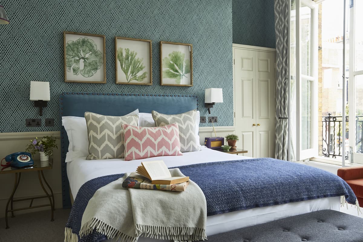 Superior tweepersoonskamer | Luxe beddengoed, een kluis op de kamer, individueel gedecoreerd