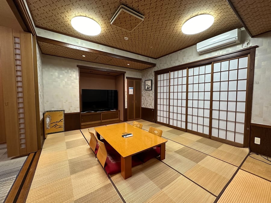 Premium Room, Non Smoking | Iron/ironing board, free WiFi, bed sheets
