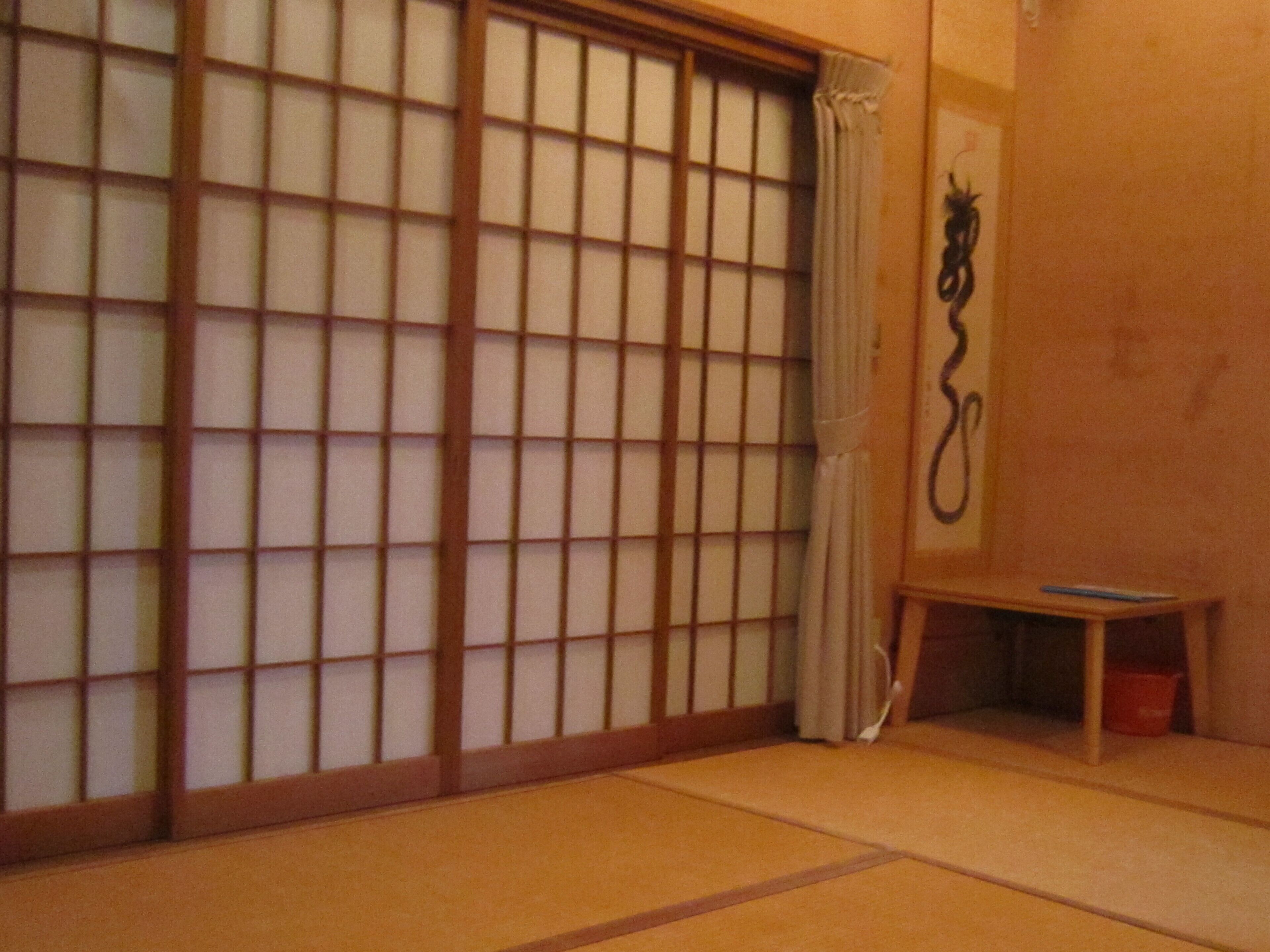 高级四人房, 无烟房 | 熨斗/熨板、免费 WiFi、床单