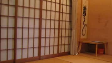 Superior-værelse til 4 personer - ikke-ryger | Strygejern/strygebræt, gratis Wi-Fi, sengetøj