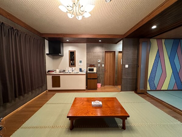 豪華客房, 非吸煙房 | 熨斗/熨衣板、免費無線上網、床單