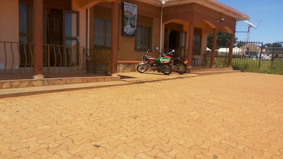 Bayan Hotel