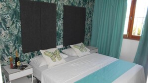 Deluxe Bungalow | Free cots/infant beds, WiFi, bed sheets - Beach Boys Resort Men Only (San Bartolomé de Tirajana)