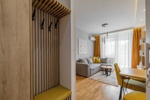 Flat-screen TV - Arena Big Luxury Apartment (Novi Sad)