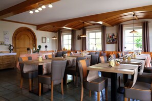 Restaurant - Weinhaus Stettler (Lieser)