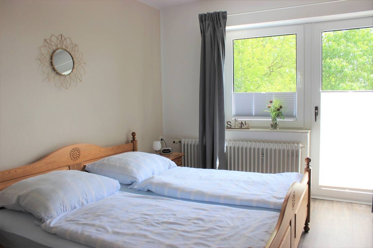 Standard Quadruple Room | Katil bayi/kot (percuma), cadar katil