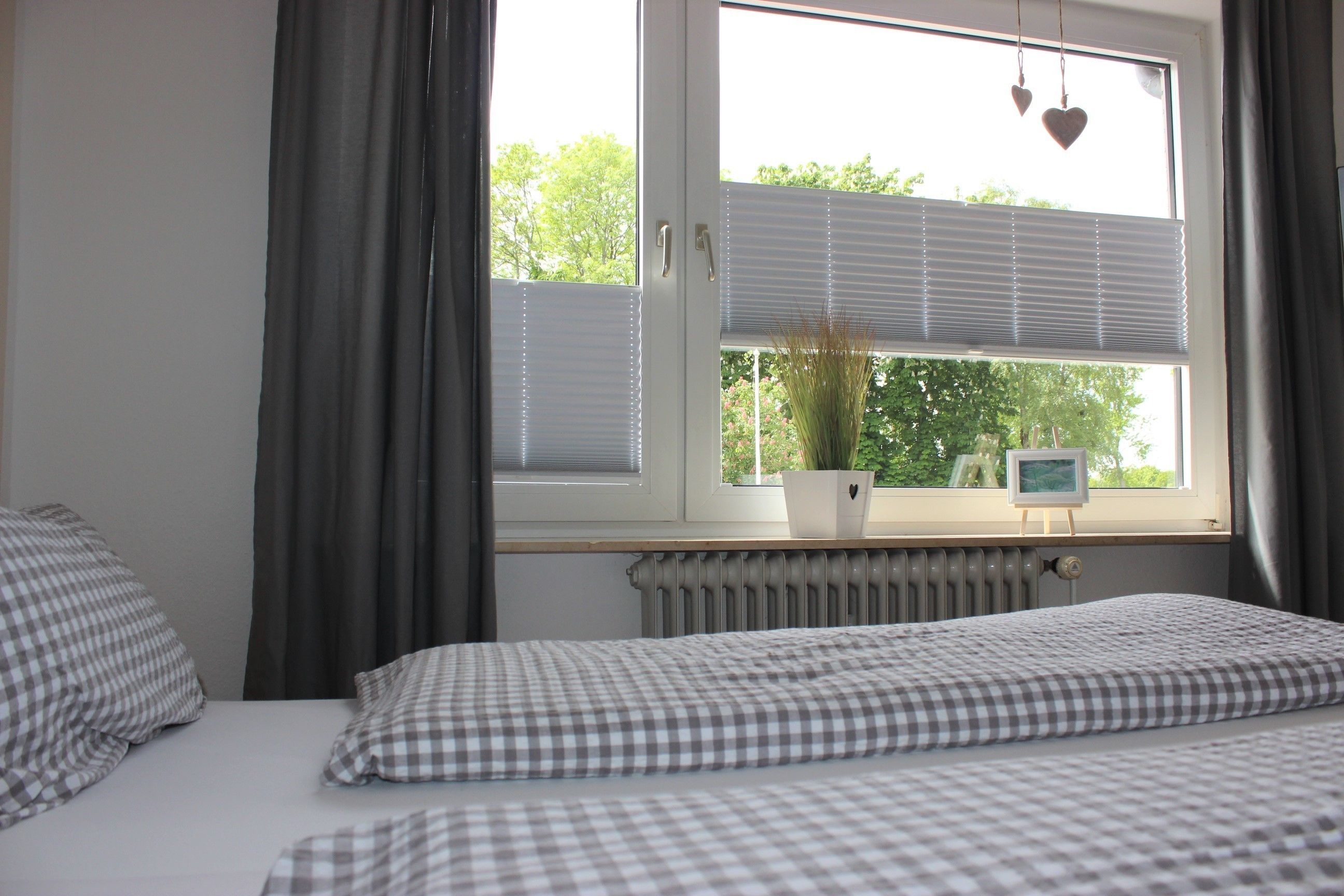 basic double room | free cots/infant beds, bed sheets