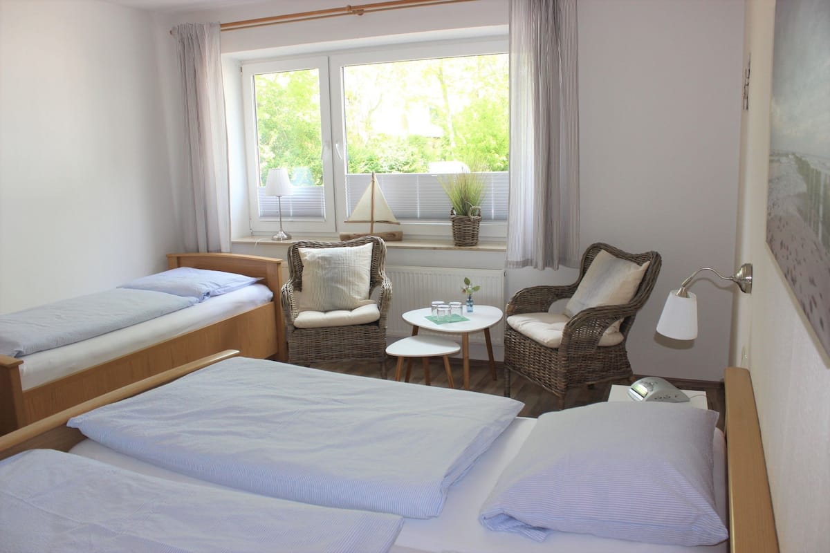 comfort triple room | free cots/infant beds, bed sheets