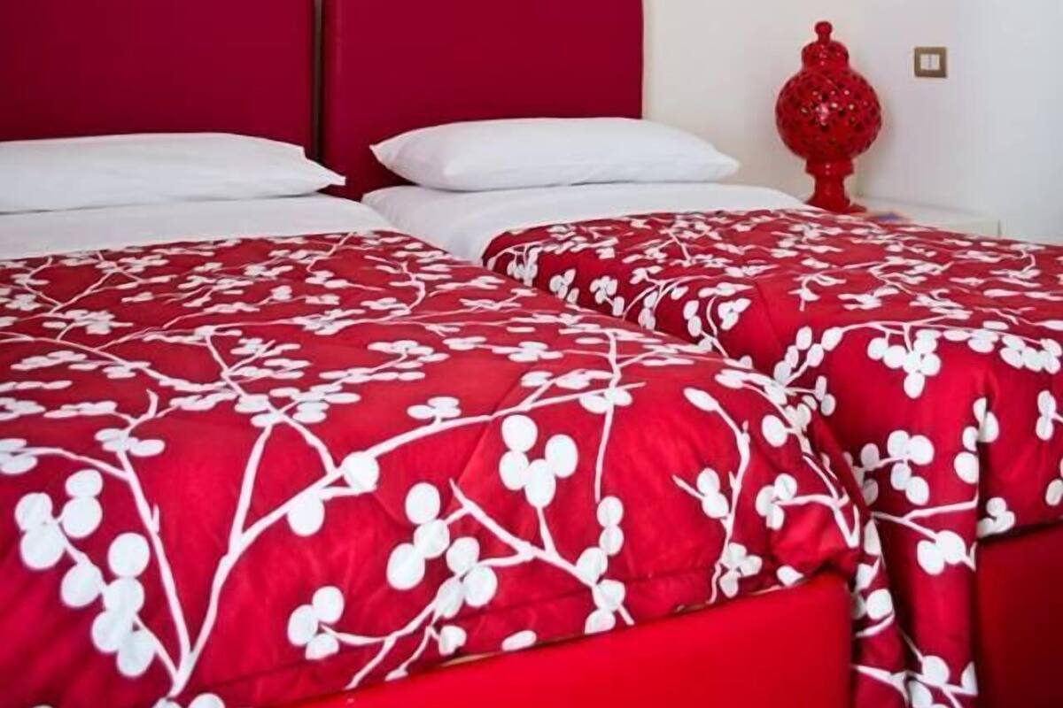 Business Double or Twin Room | Premium bedding, down comforters, memory foam beds, desk