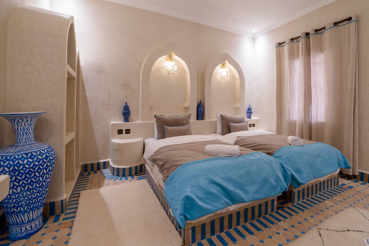 Quarto casal ou duplo luxo | Frigobar, cofres nos quartos, escrivaninha