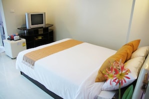 Double or Twin Room | Free WiFi