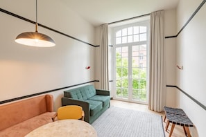 Hypo-allergenic bedding, soundproofing, iron/ironing board - Getaway Gent (Ghent)