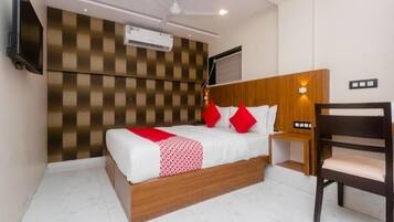 Soundproofing, free WiFi, bed sheets