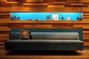 Lobby sitting area - Boutique Hotel Atrium (Munich)