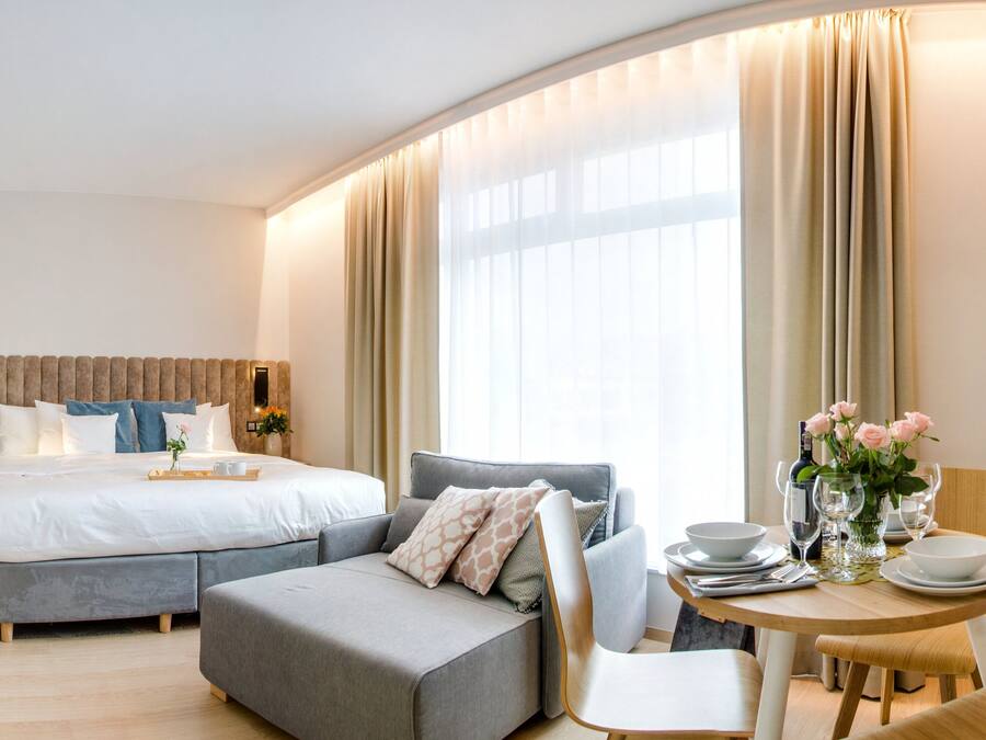 Deluxe Apartment | 1 bedroom, premium bedding, down comforters, Tempur-Pedic beds