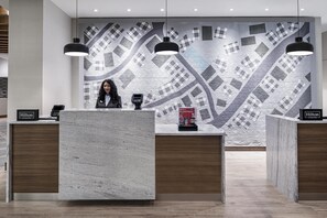 Reception - Hampton Inn Boston Woburn (Woburn)
