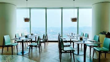 Breakfast, lunch, dinner served; local and international cuisine