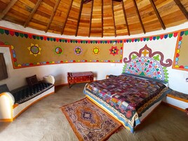 Deluxe Double Room | Interior entrance