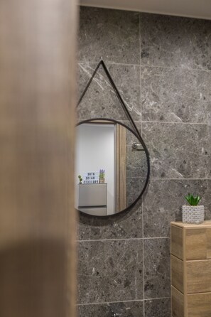 Superior Suite | Bathroom