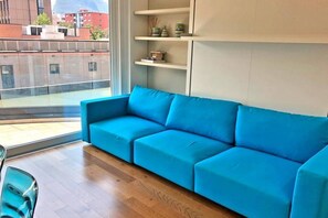 Apartamento, 1 habitación (ROGGIA 4 - First Floor) | Zona de estar | Una televisión de pantalla plana