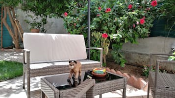 Camera Deluxe con giardino Vucciria | Minibar, desk, blackout drapes, soundproofing