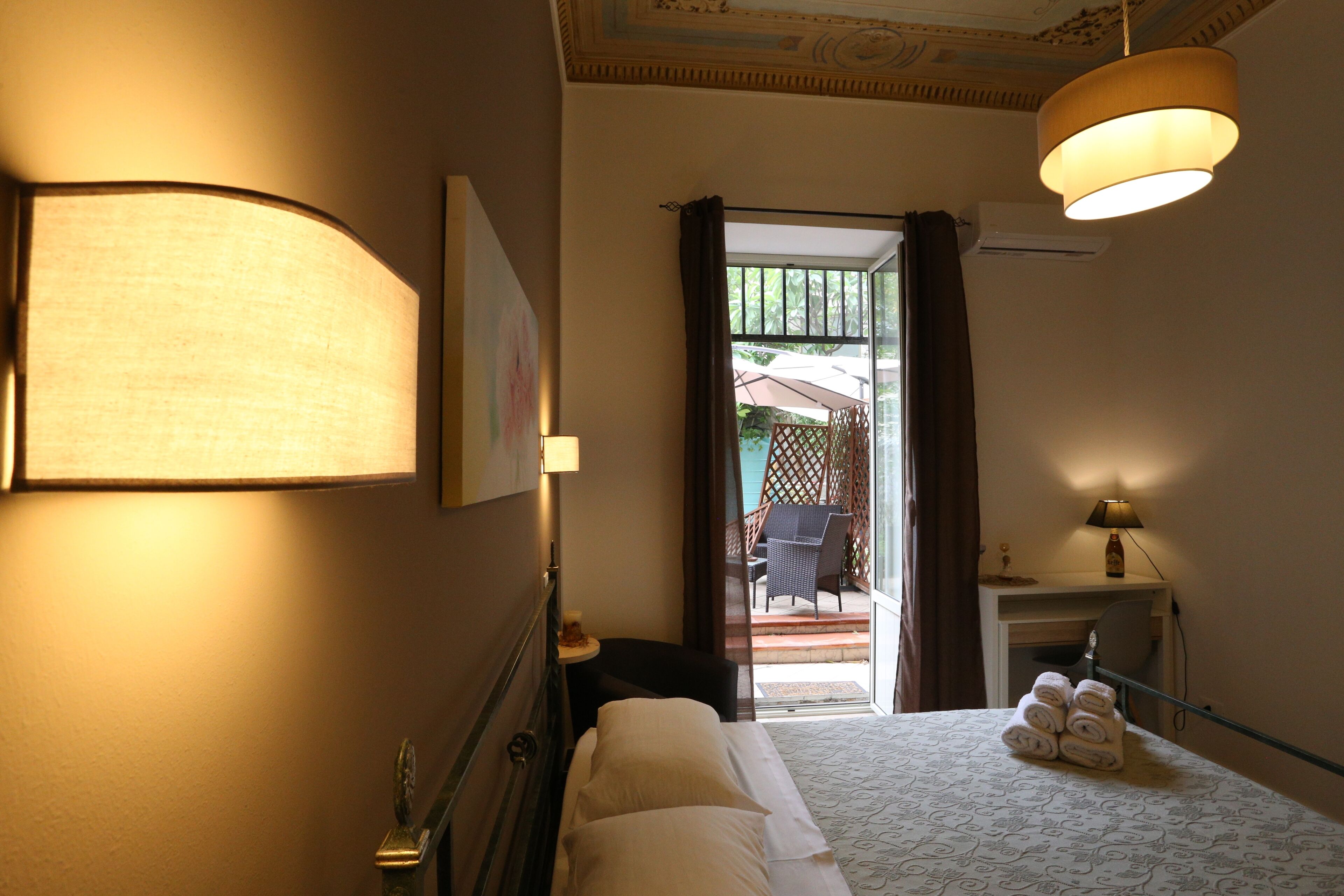 Camera Deluxe  con giardino Capo | 迷你吧、書桌、遮光布/窗簾、隔音