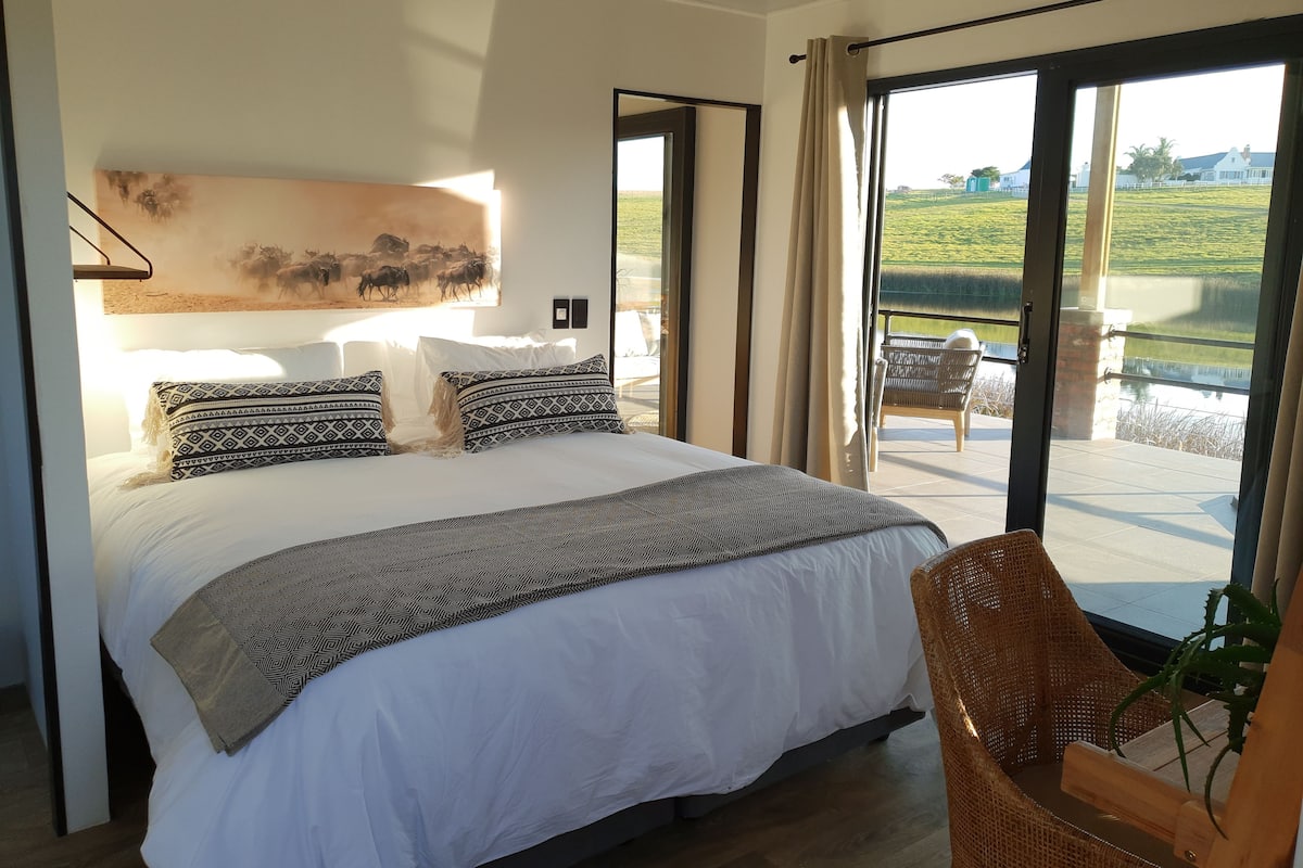 Cabin (1) | Desk, iron/ironing board, free WiFi, bed sheets